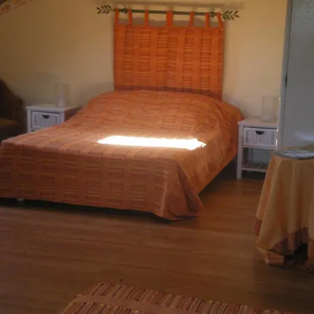 Bed & Breakfast Au Campane Laujuzan